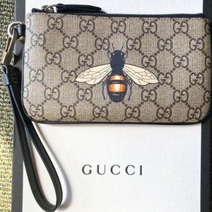 Gucci Supreme Canvas Bee Print Wristlet